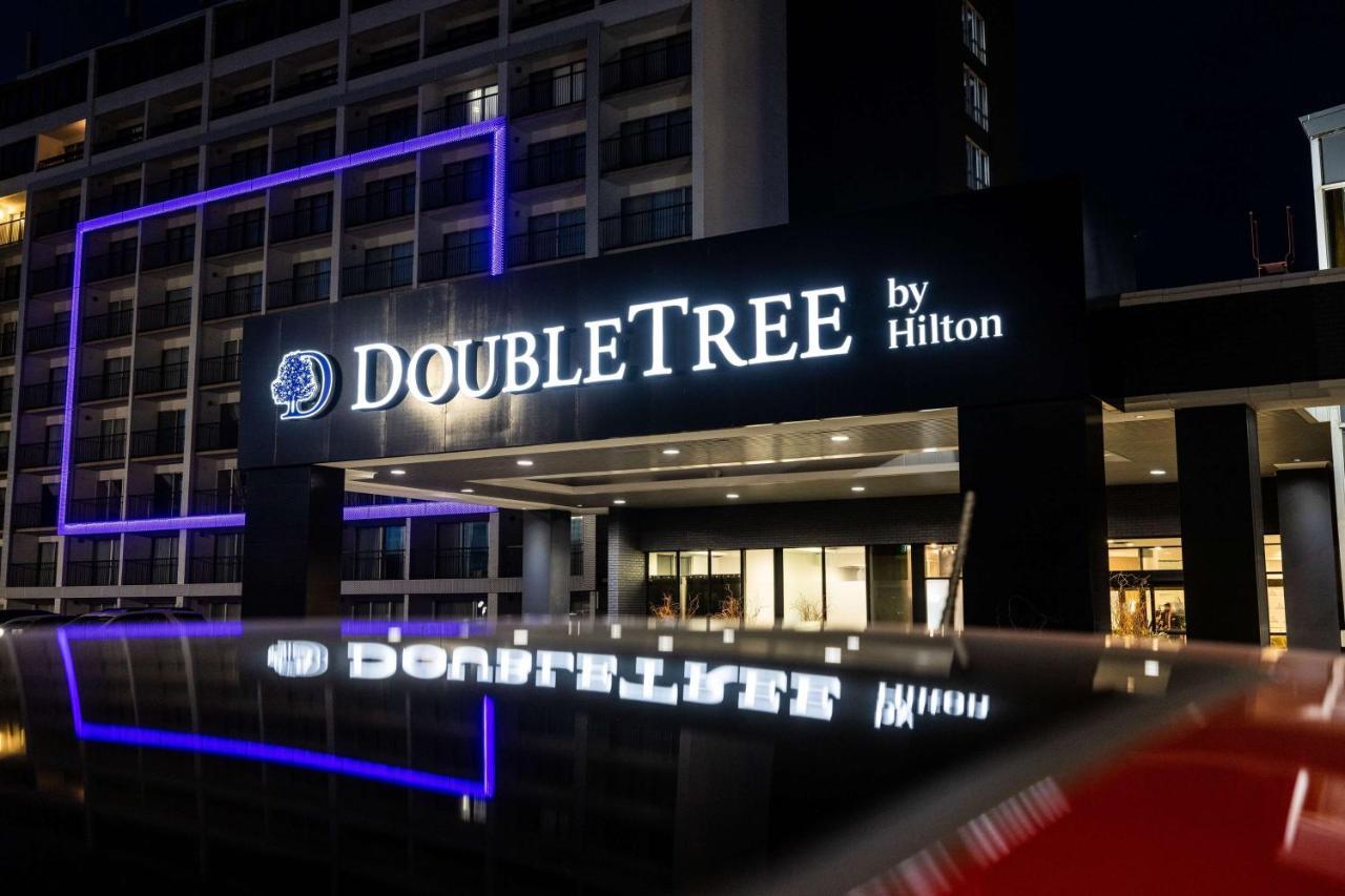 แคลเรียน โฮเต็ล แอนด์ คอนเฟอเรนซ์ เซ็นเตอร์ กัลกรี Hotel คาลการี ภายนอก รูปภาพ