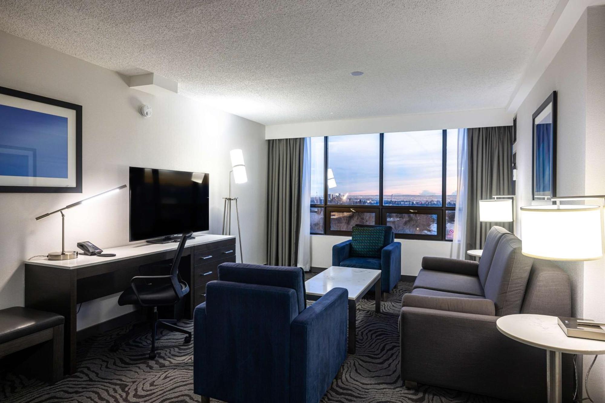 แคลเรียน โฮเต็ล แอนด์ คอนเฟอเรนซ์ เซ็นเตอร์ กัลกรี Hotel คาลการี ภายนอก รูปภาพ
