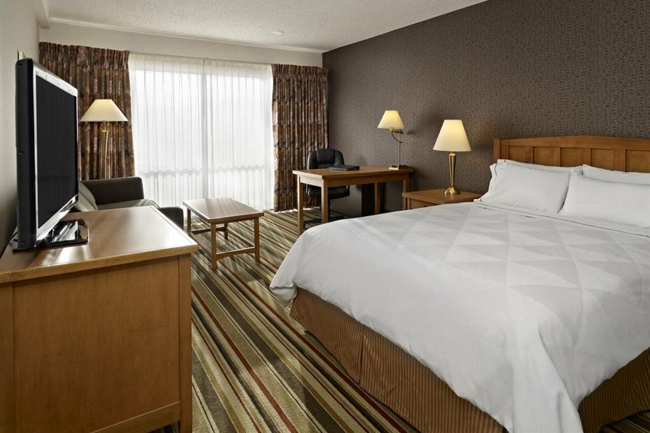 แคลเรียน โฮเต็ล แอนด์ คอนเฟอเรนซ์ เซ็นเตอร์ กัลกรี Hotel คาลการี ภายนอก รูปภาพ