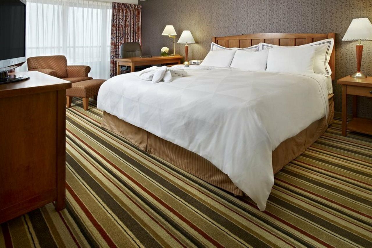 แคลเรียน โฮเต็ล แอนด์ คอนเฟอเรนซ์ เซ็นเตอร์ กัลกรี Hotel คาลการี ภายนอก รูปภาพ